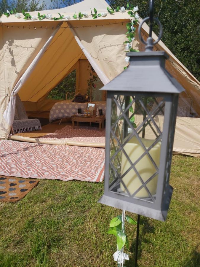 Wadhurst Hopgarden Glamping - Luxury 6M Bell Tent מראה חיצוני תמונה