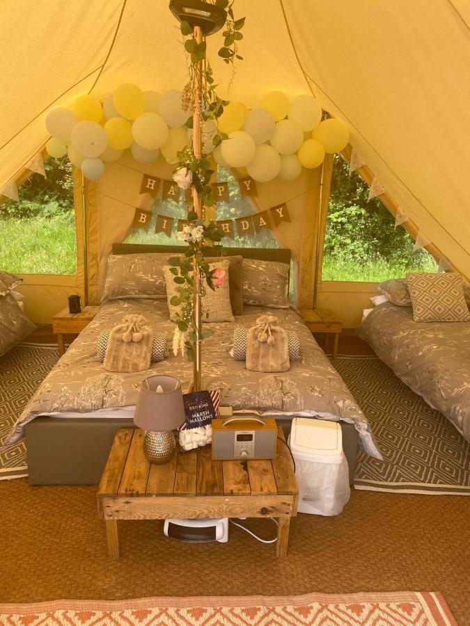 Wadhurst Hopgarden Glamping - Luxury 6M Bell Tent מראה חיצוני תמונה