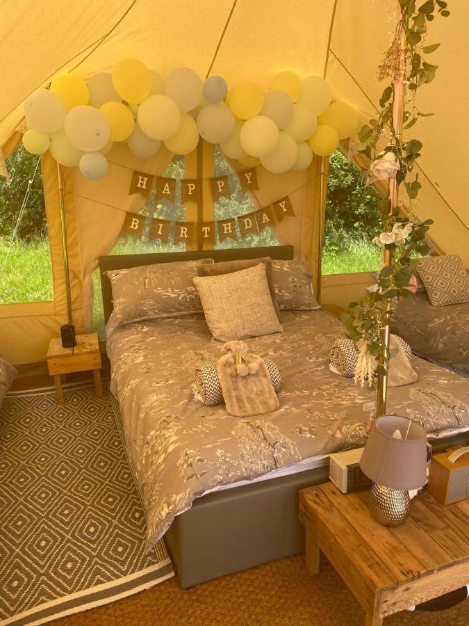 Wadhurst Hopgarden Glamping - Luxury 6M Bell Tent מראה חיצוני תמונה