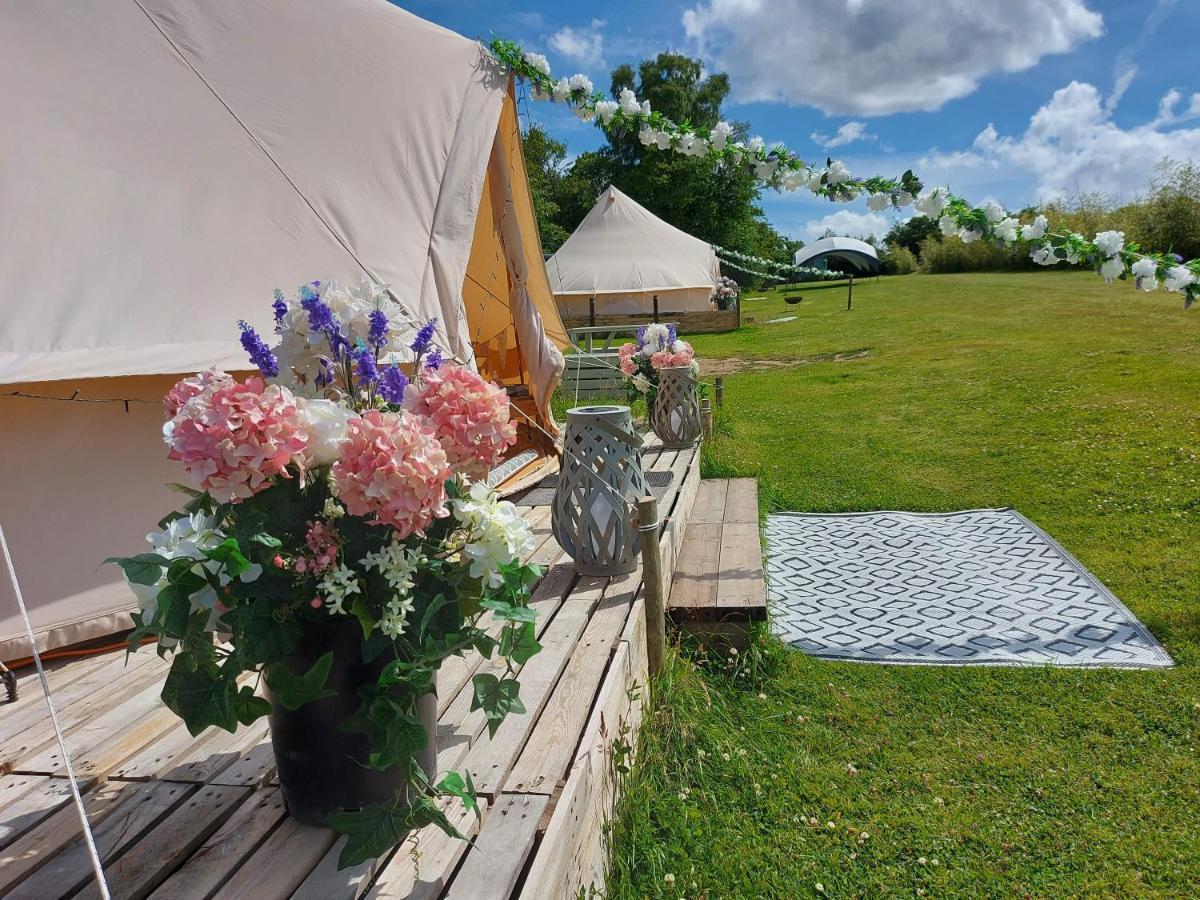 Wadhurst Hopgarden Glamping - Luxury 6M Bell Tent מראה חיצוני תמונה