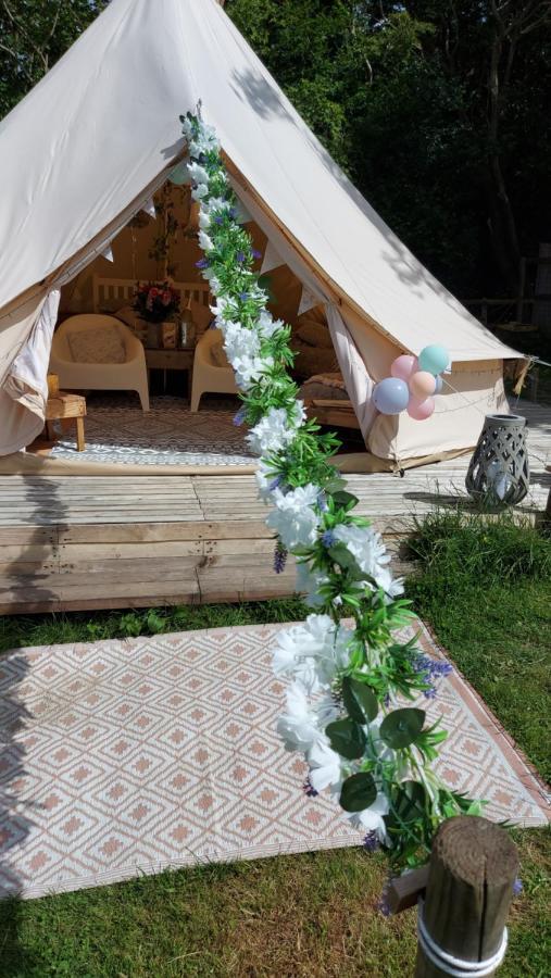 Wadhurst Hopgarden Glamping - Luxury 6M Bell Tent מראה חיצוני תמונה