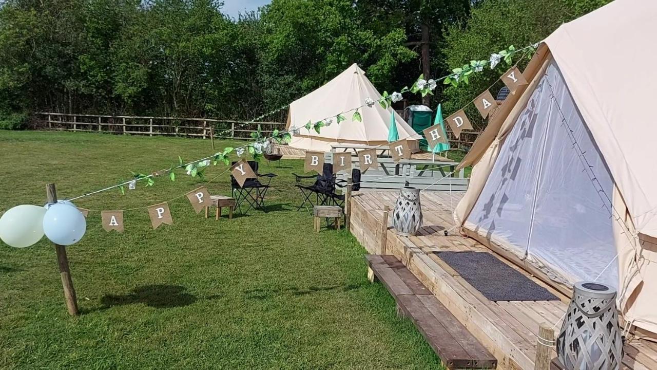 Wadhurst Hopgarden Glamping - Luxury 6M Bell Tent מראה חיצוני תמונה