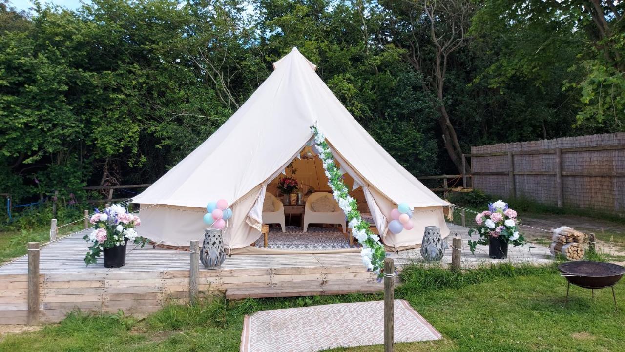 Wadhurst Hopgarden Glamping - Luxury 6M Bell Tent מראה חיצוני תמונה