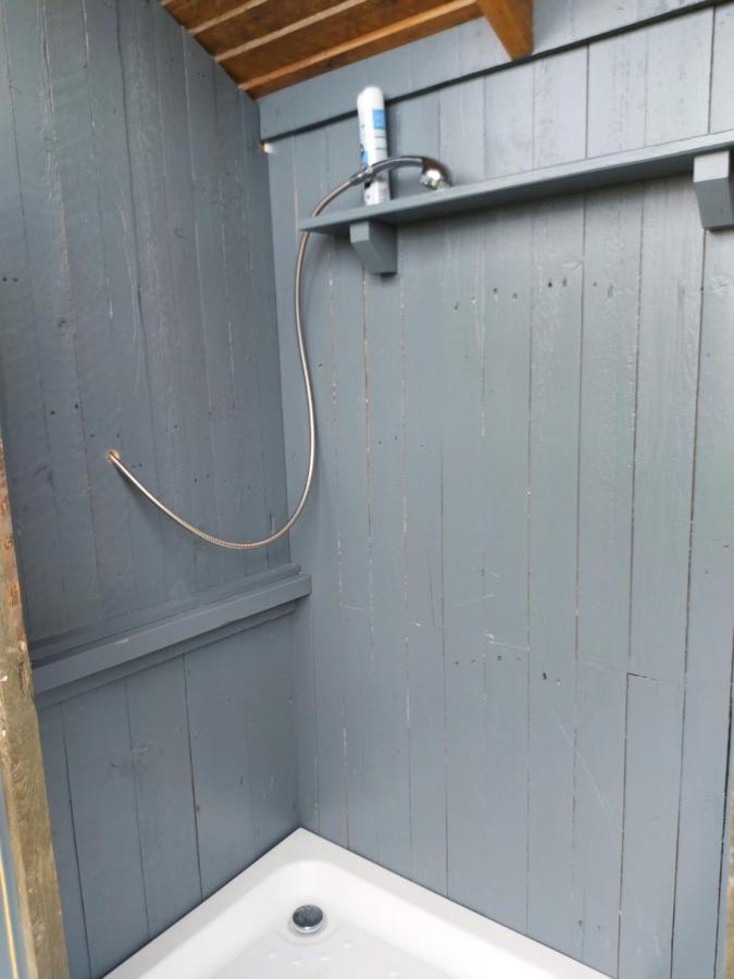 Wadhurst Hopgarden Glamping - Luxury 6M Bell Tent מראה חיצוני תמונה